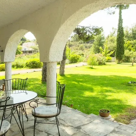 Вилла Greenlea Beachfront Spathies *
