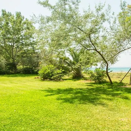 Hacienda Beachfront Villa, Spathies ニキティ